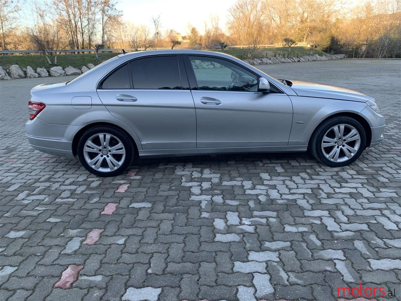 2007' Mercedes-Benz 220 photo #1