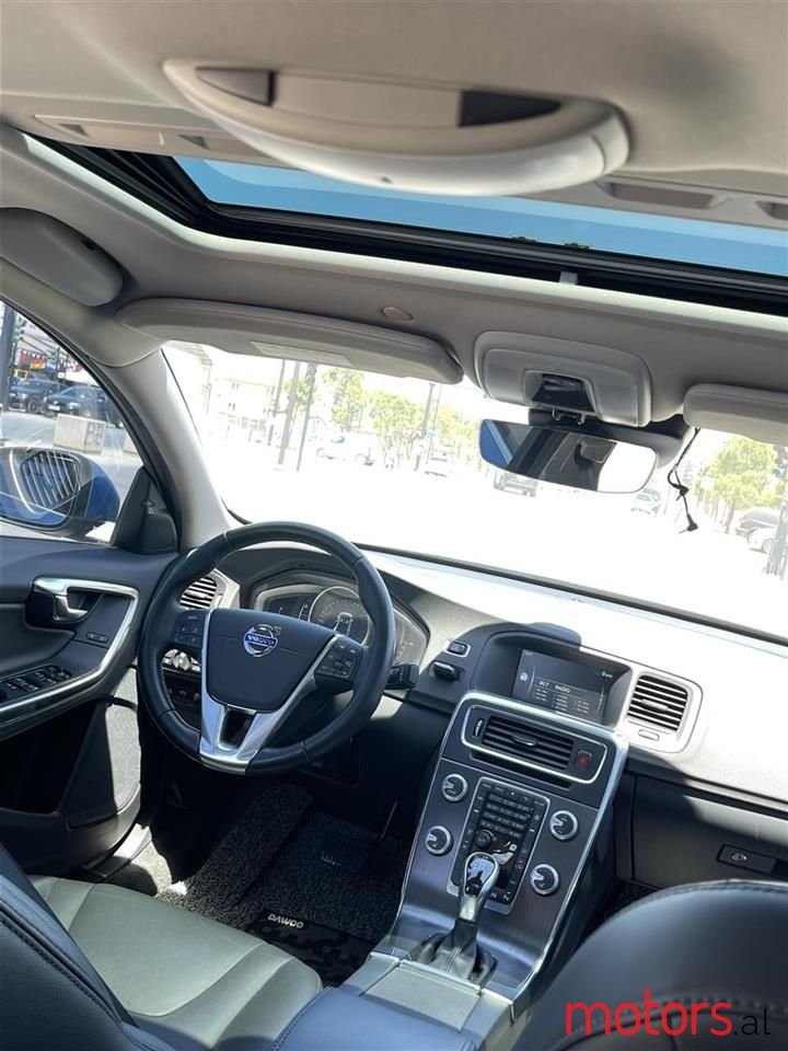 2016' Volvo S60 photo #6