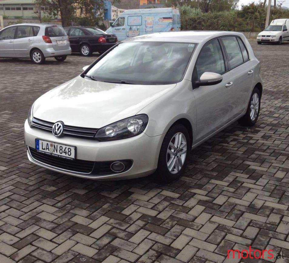 2009' Volkswagen Golf photo #1