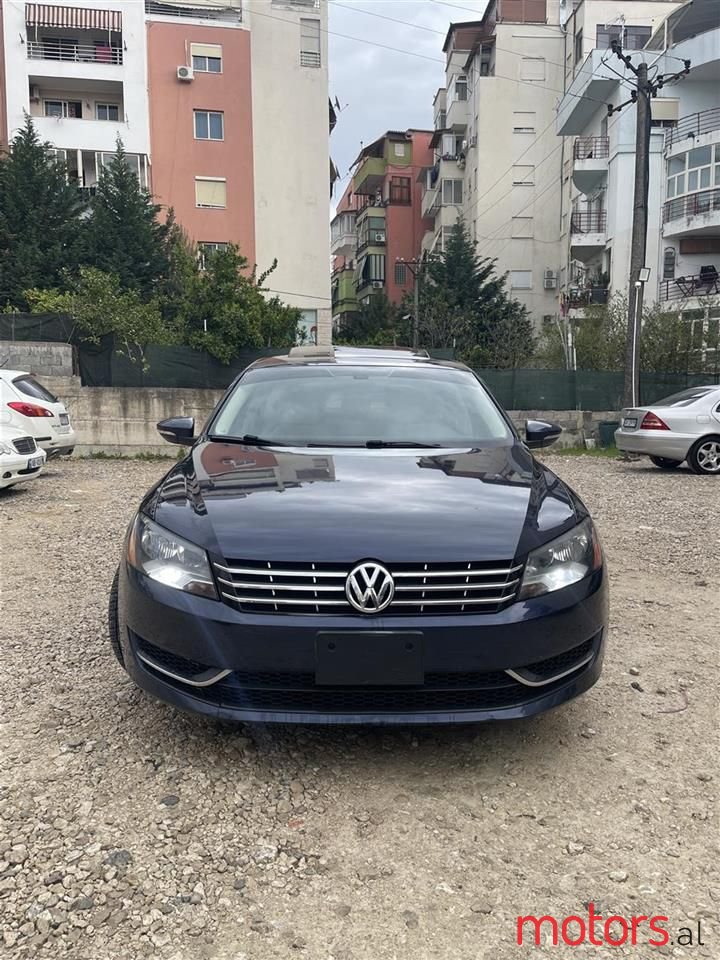 2012' Volkswagen Passat photo #1