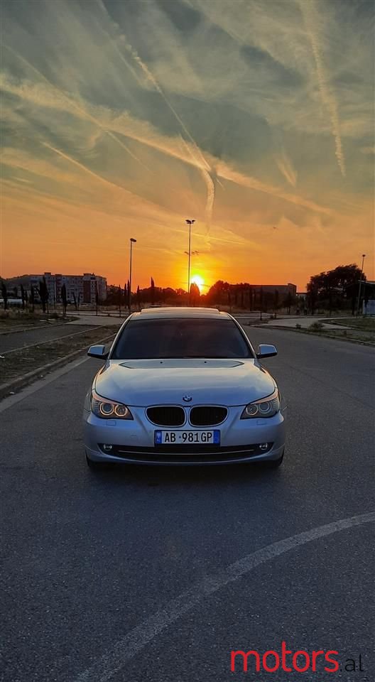 2010' BMW 528 photo #6