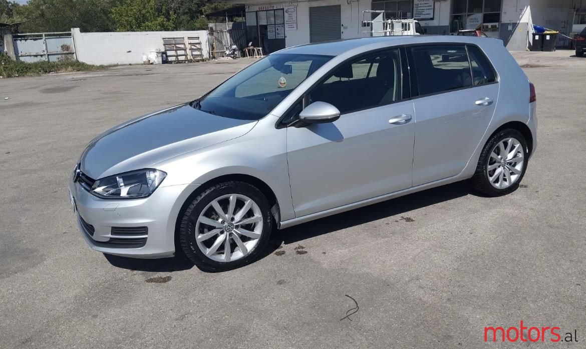 2013' Volkswagen Golf photo #1