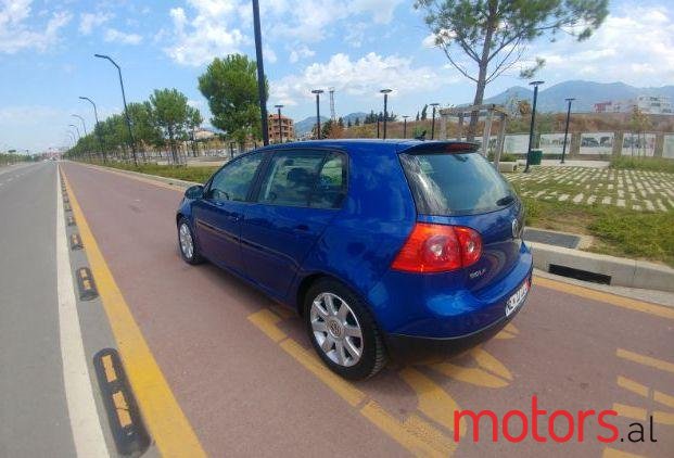 2005' Volkswagen Golf photo #1