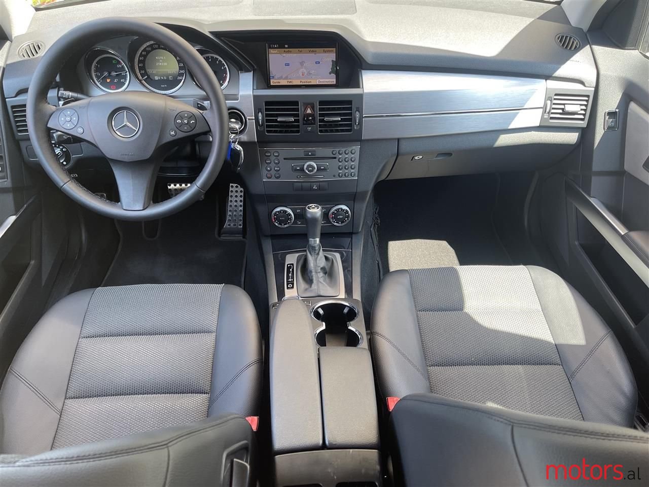 2009' Mercedes-Benz GLK 280 photo #5