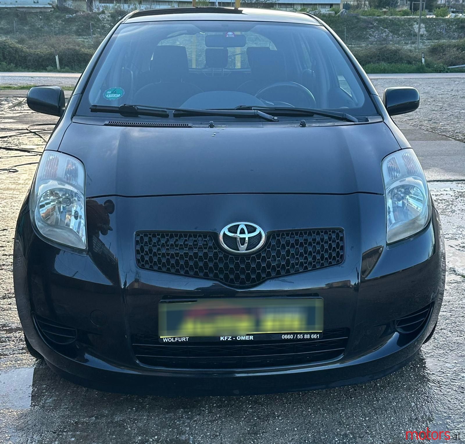 2007' Toyota Yaris photo #1