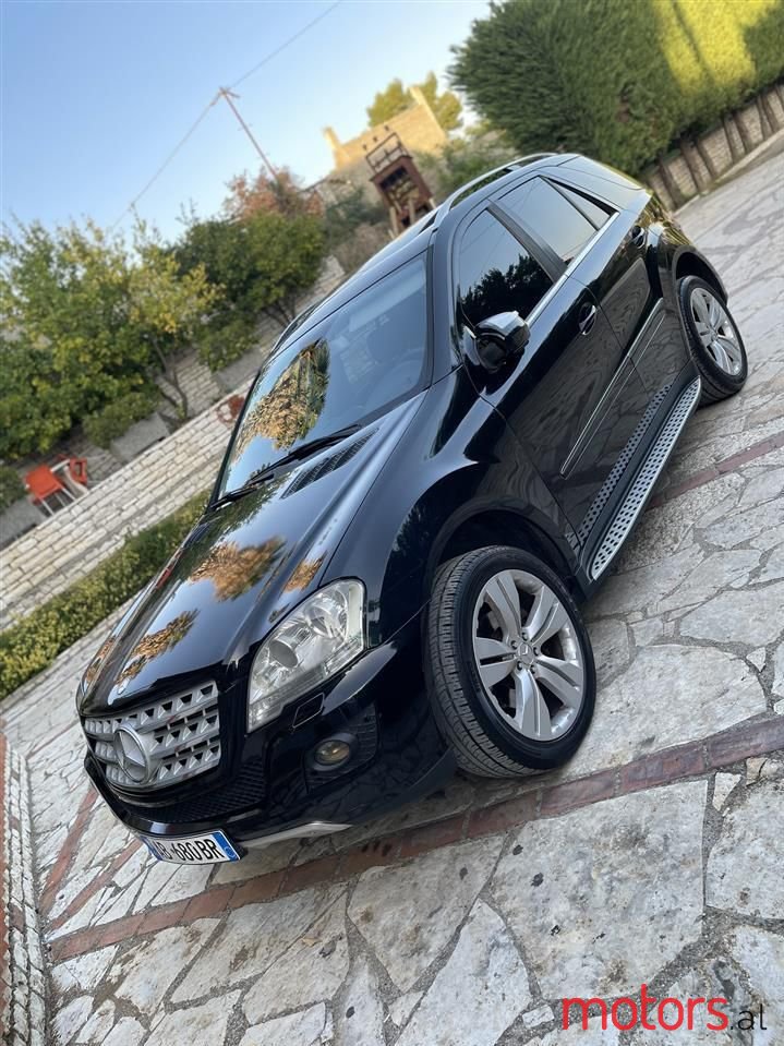 2008' Mercedes-Benz ML 320 photo #3