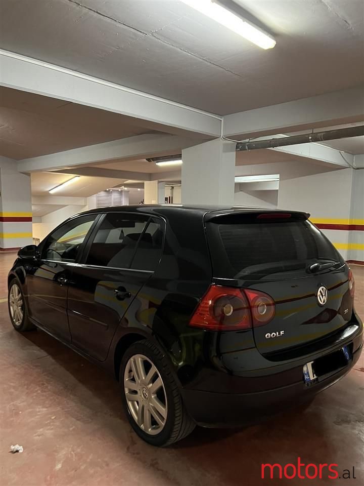 2005' Volkswagen Golf photo #4