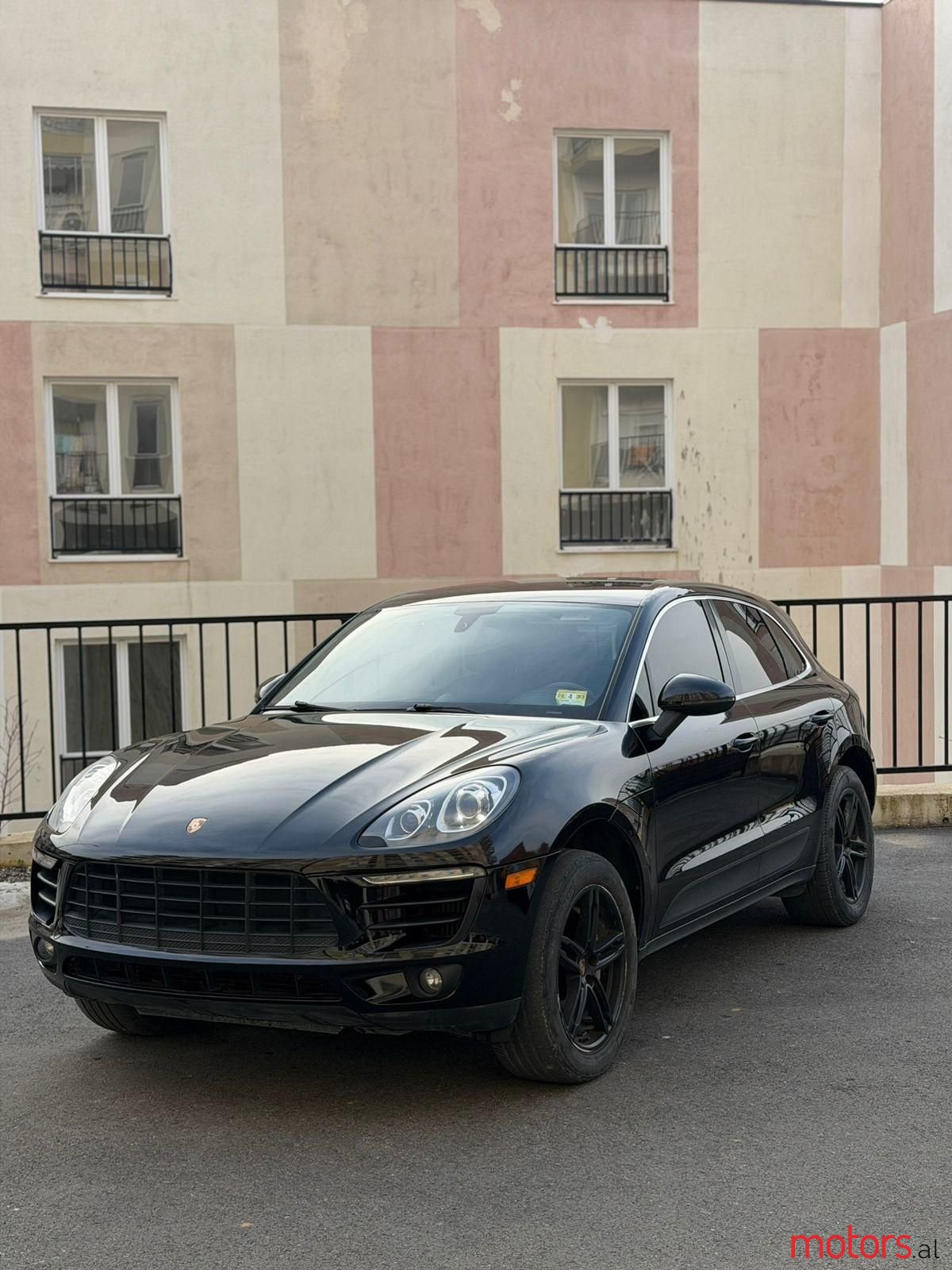 2016' Porsche Macan photo #1