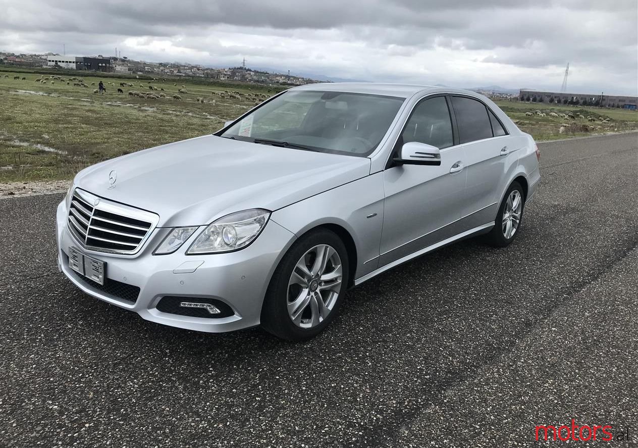 2009' Mercedes-Benz 250 photo #1