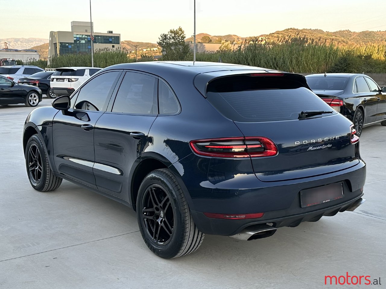 2015' Porsche Macan photo #4