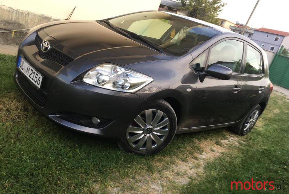 2008' Toyota Auris photo #1
