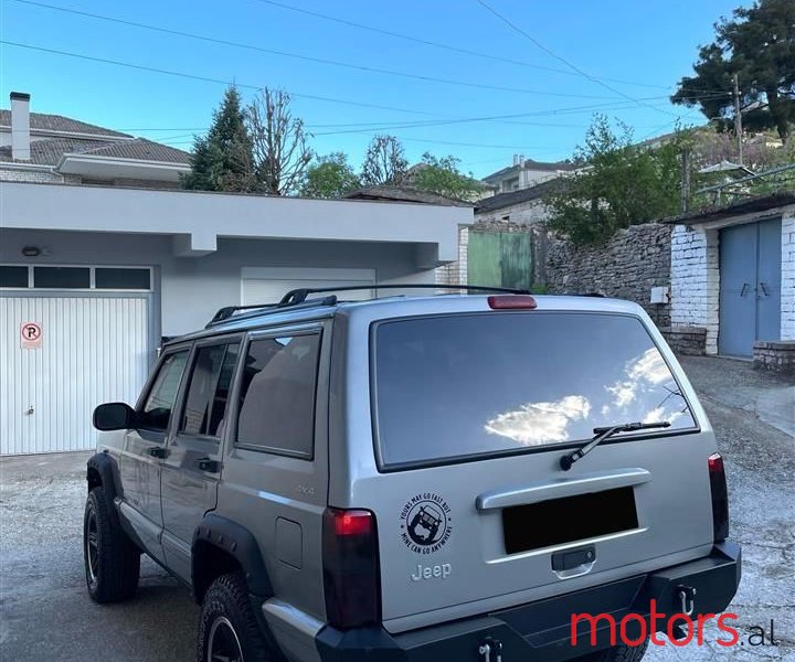 2001' Jeep Cherokee photo #2