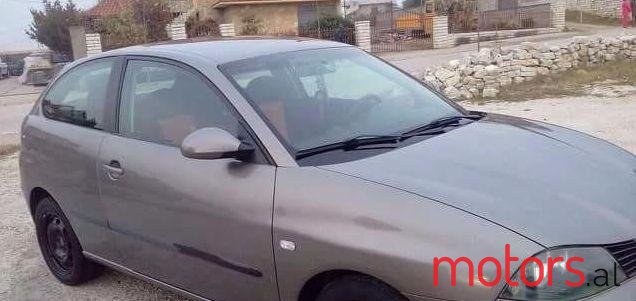 2002' SEAT Ibiza photo #1