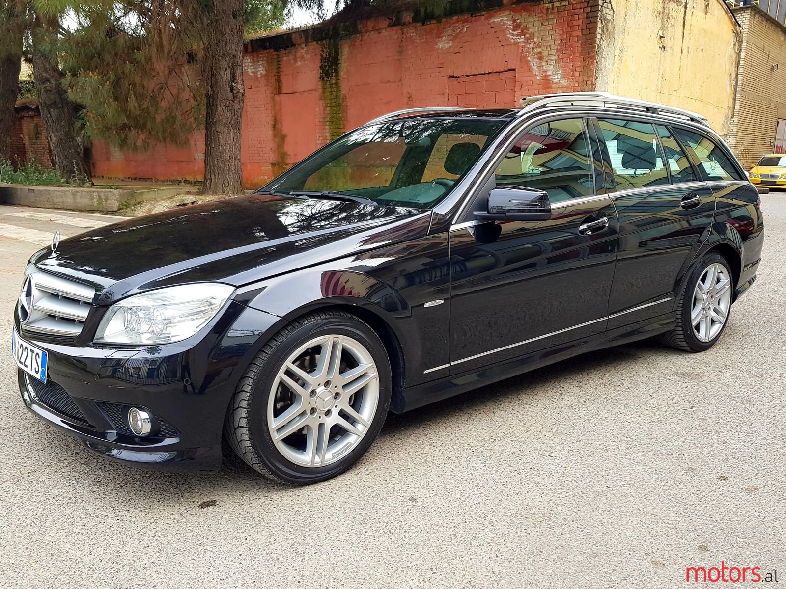 2009' Mercedes-Benz C-Class photo #1