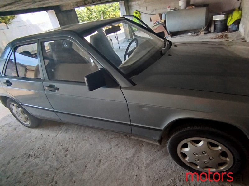 1988' Mercedes-Benz 190 photo #1