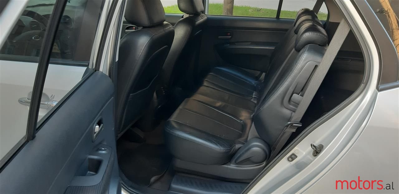 2007' Kia Carens photo #3