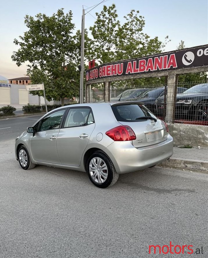 2009' Toyota Auris photo #1