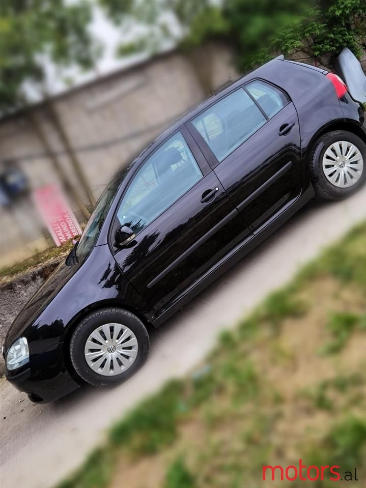 2005' Volkswagen Golf photo #5