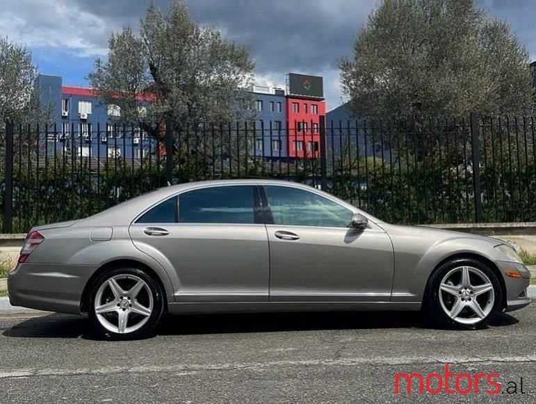 2008' Mercedes-Benz S 550 photo #2