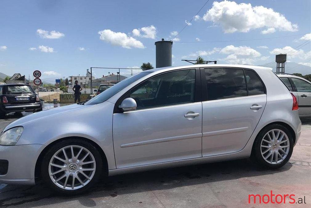 2006' Volkswagen Golf photo #1