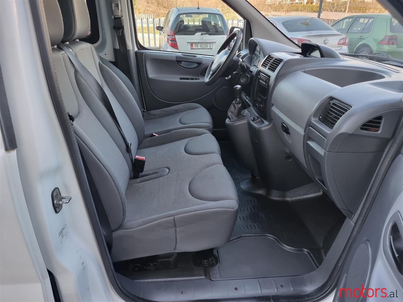 2010' Citroen Jumpy photo #2