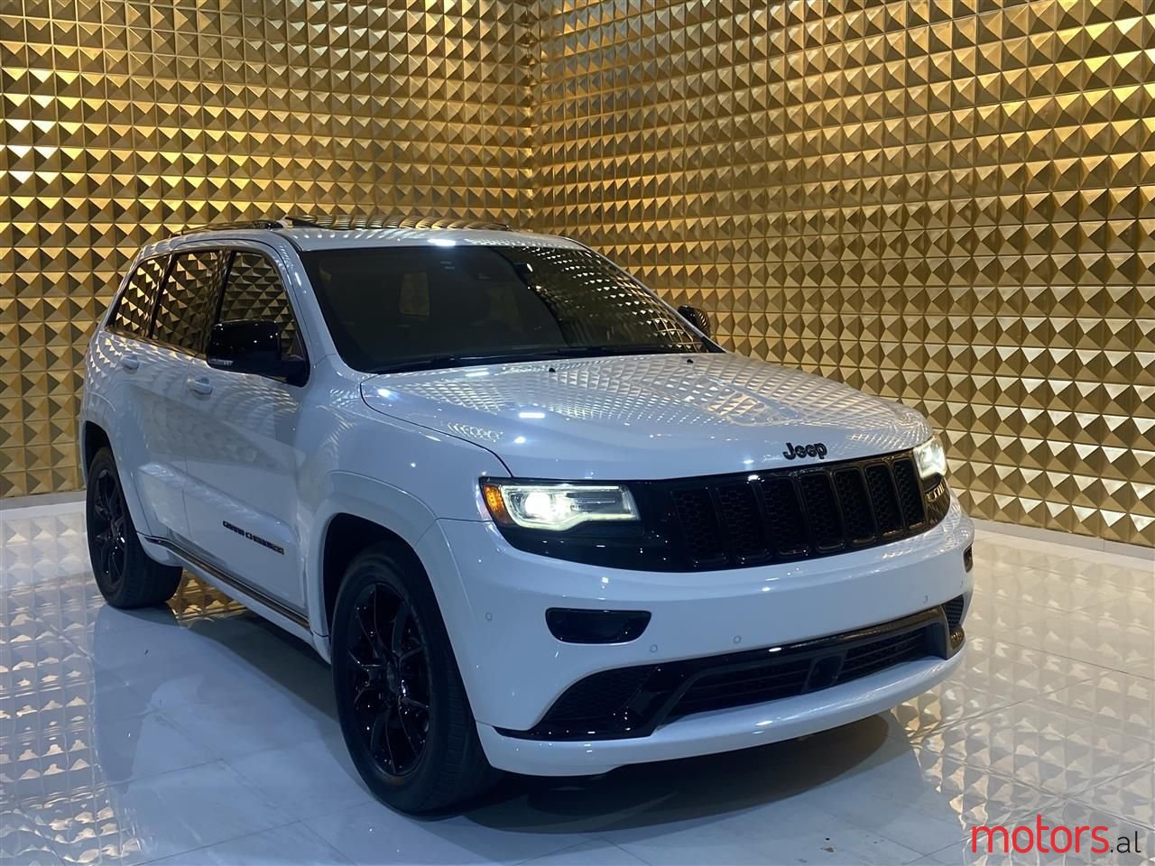 2015' Jeep Grand Cherokee photo #1