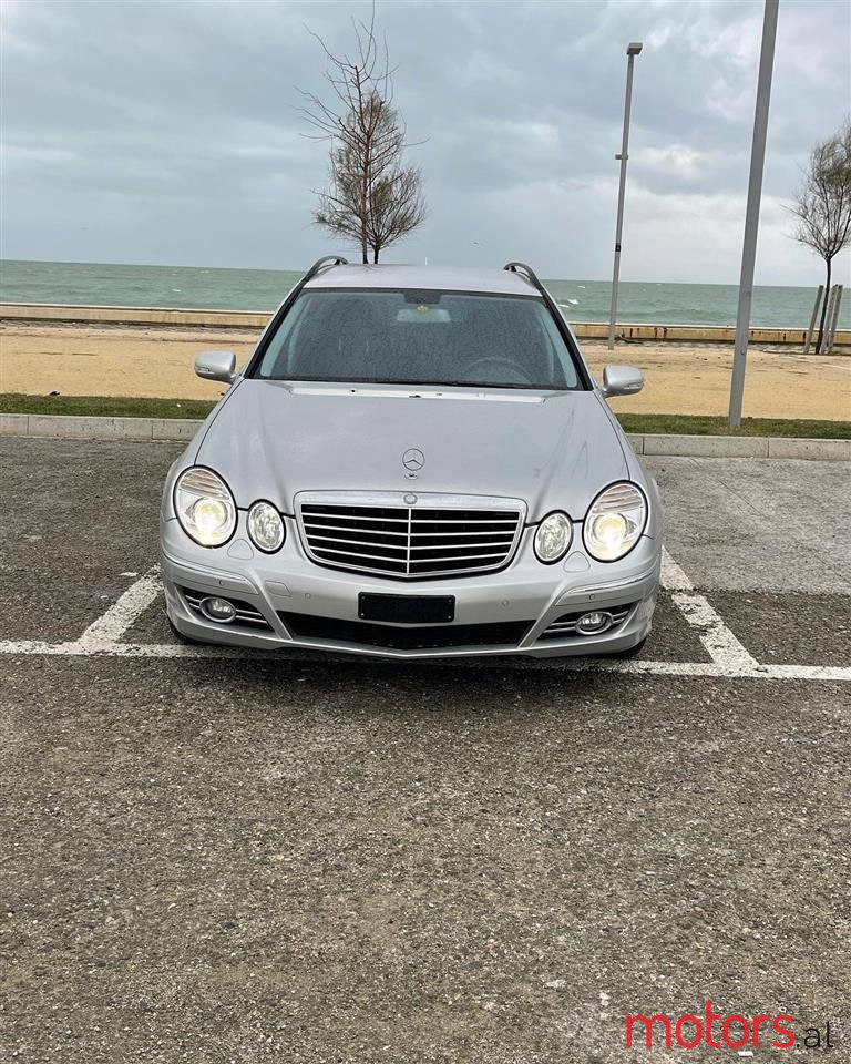 2007' Mercedes-Benz E 220 photo #1