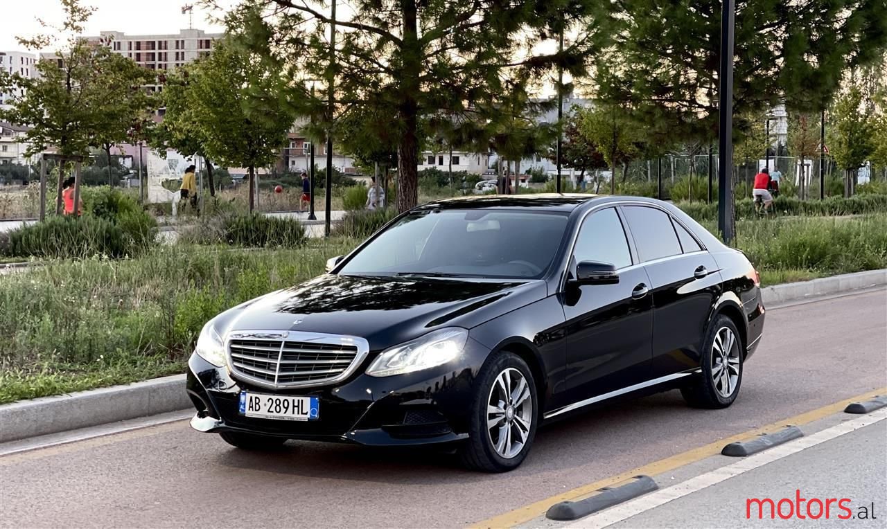 2015' Mercedes-Benz E 220 photo #1