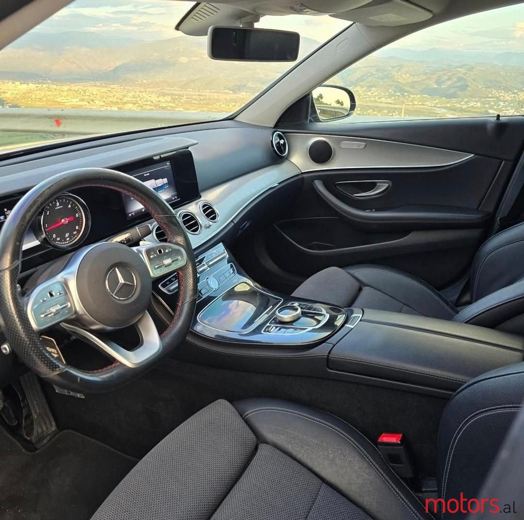 2017' Mercedes-Benz E 220 photo #6
