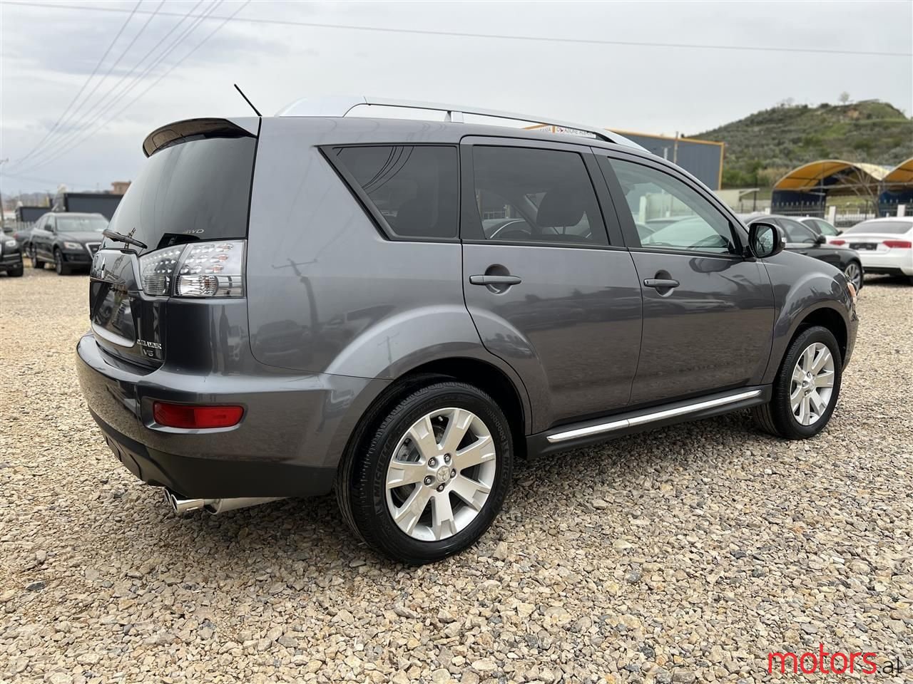 2010' Mitsubishi Outlander photo #6