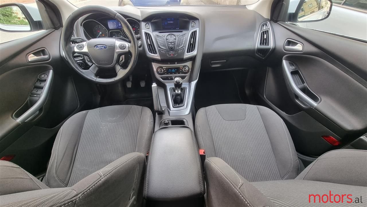 2012' Ford Focus photo #5