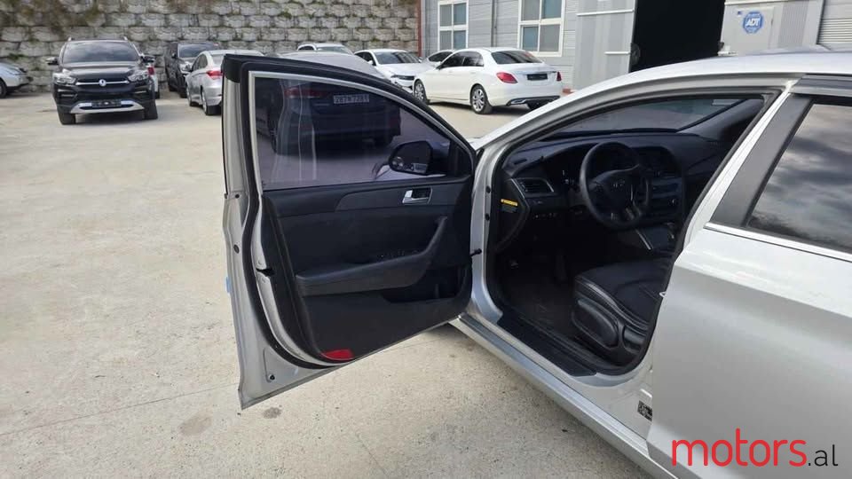 2015' Hyundai Sonata photo #6