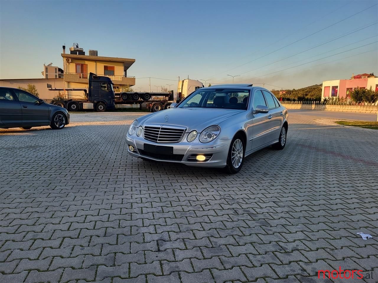 2007' Mercedes-Benz E 220 photo #3