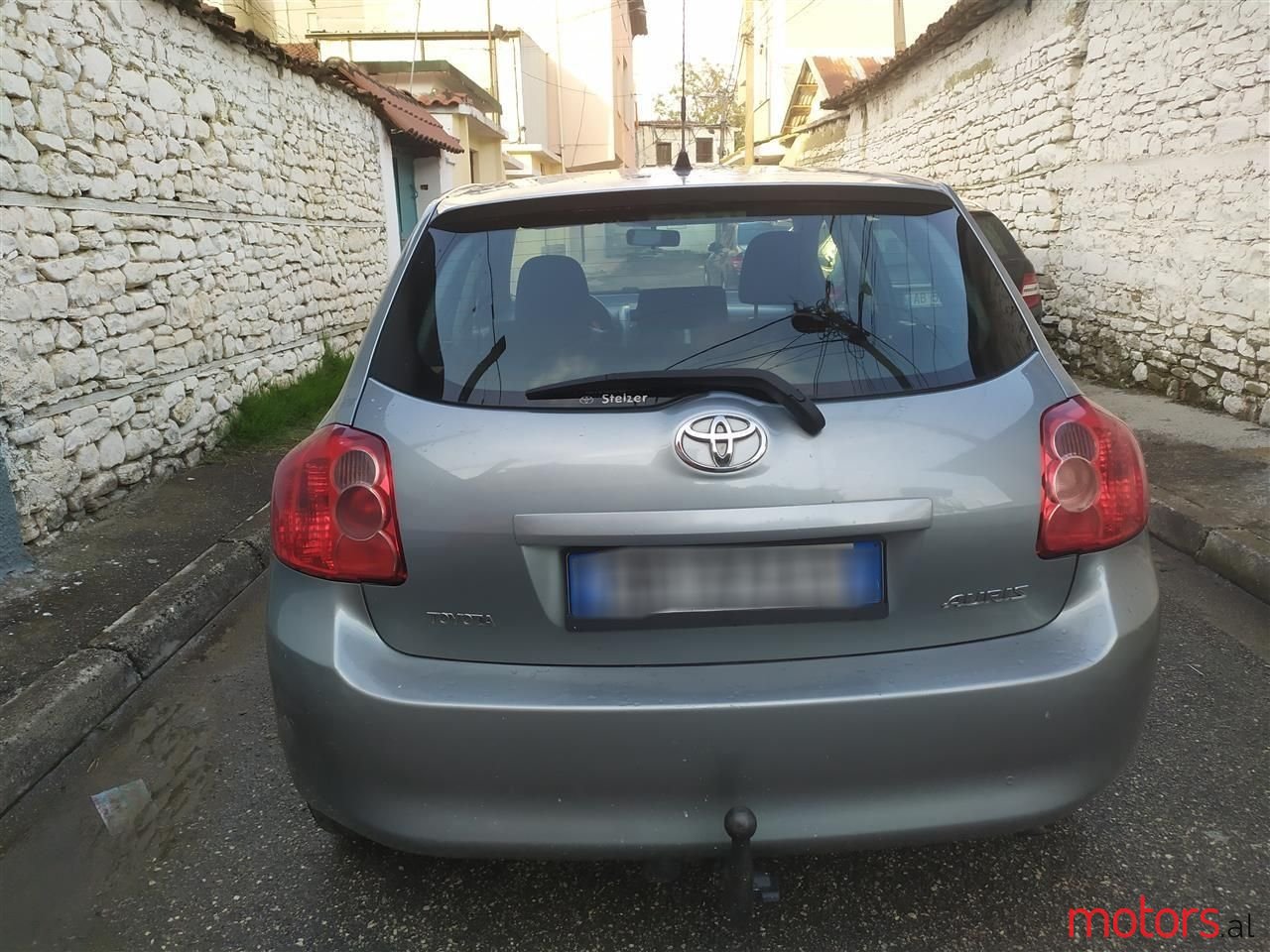 2009' Toyota Auris photo #2