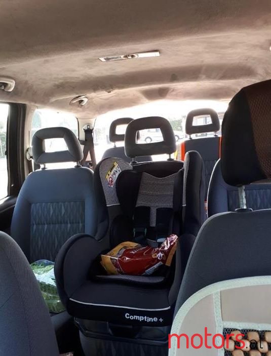 2004' Ford Galaxy photo #4