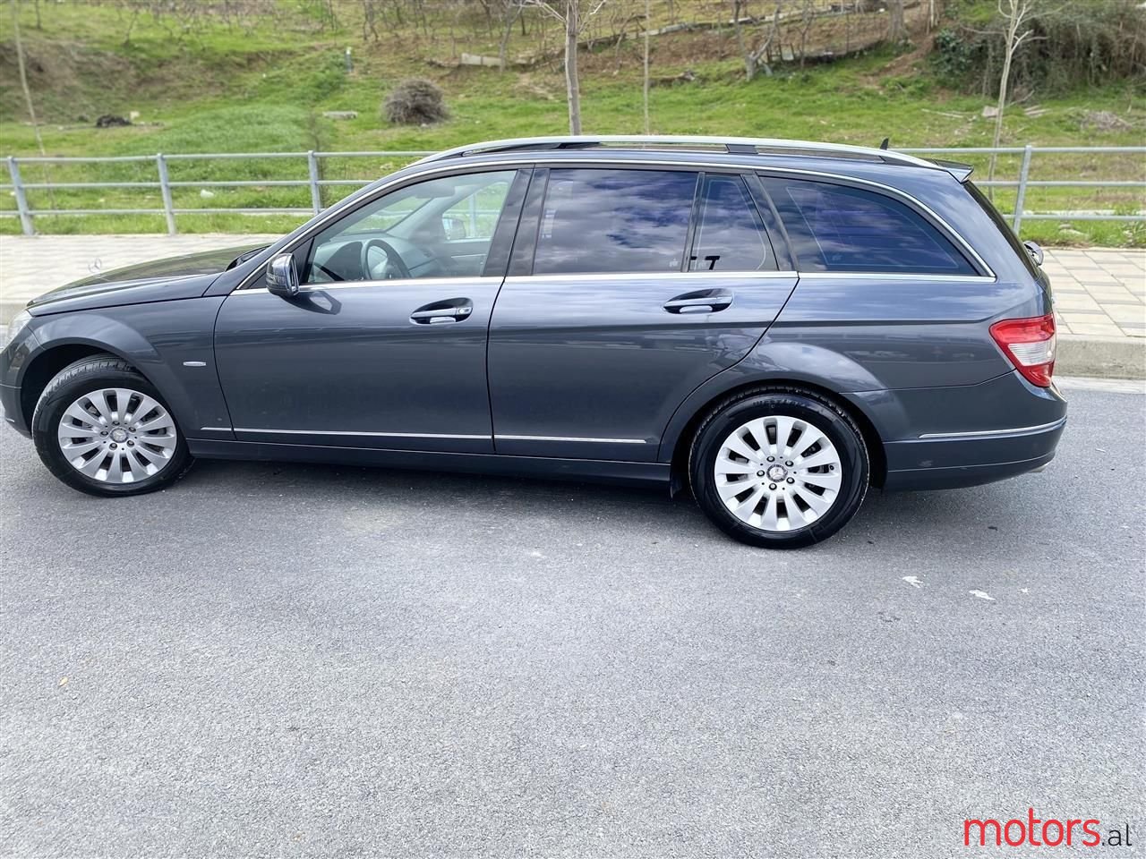 2009' Mercedes-Benz C 200 photo #3