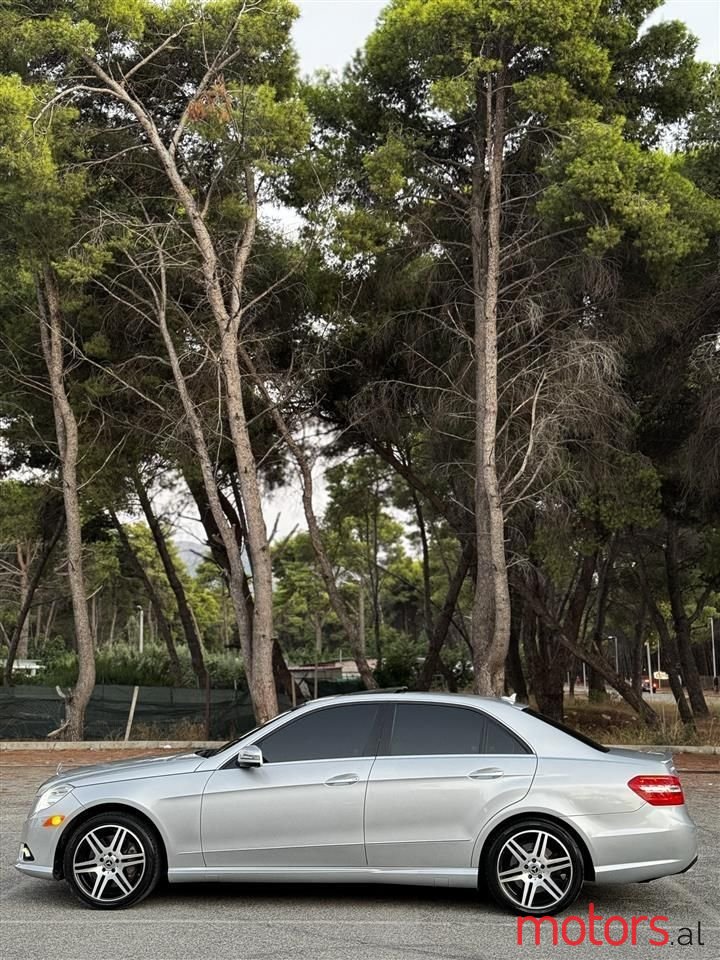 2010' Mercedes-Benz E 55 AMG photo #2