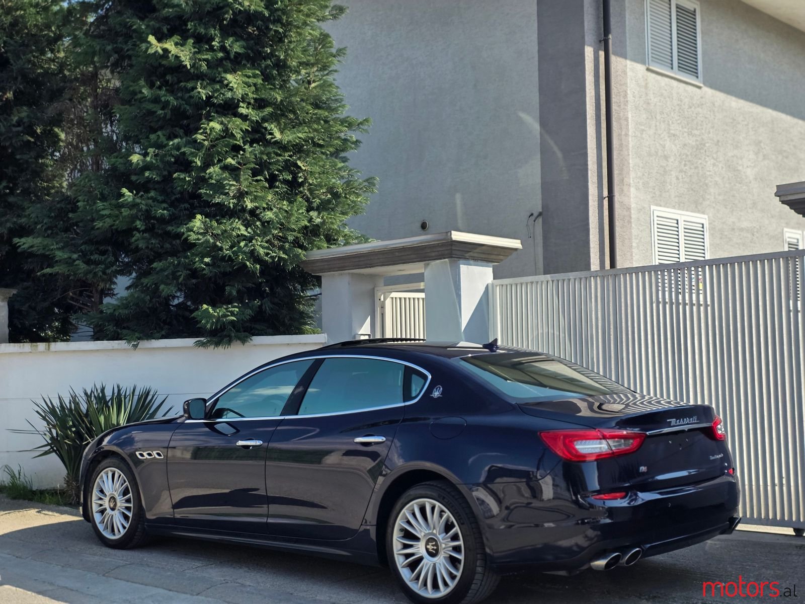 2015' Maserati Quattroporte photo #5