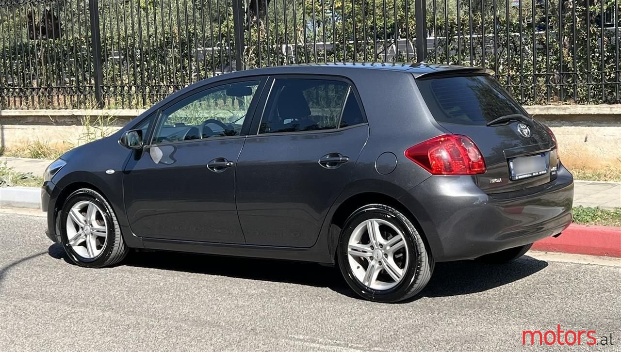 2007' Toyota Auris photo #4