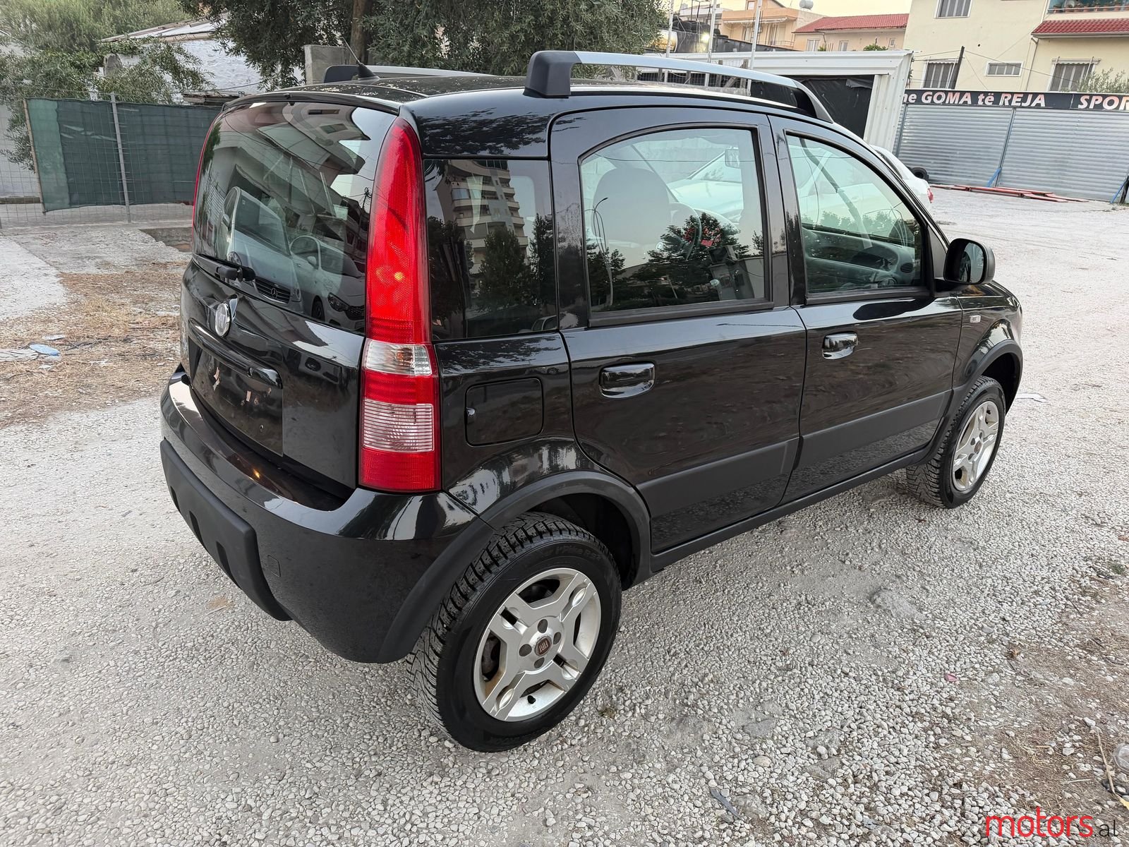 2011' Fiat Panda photo #4