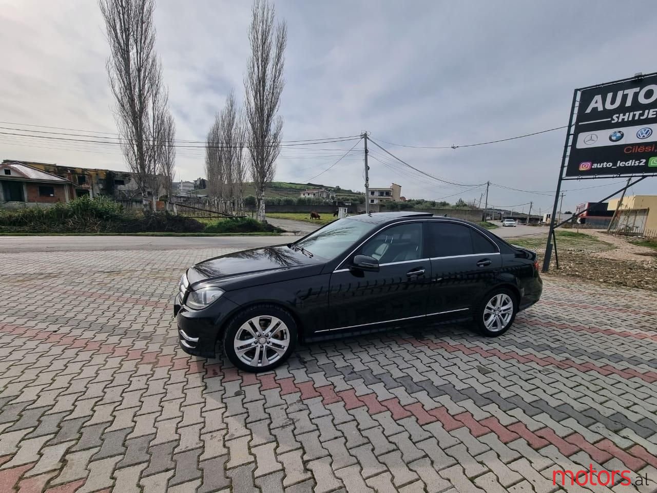 2013' Mercedes-Benz 220 photo #6