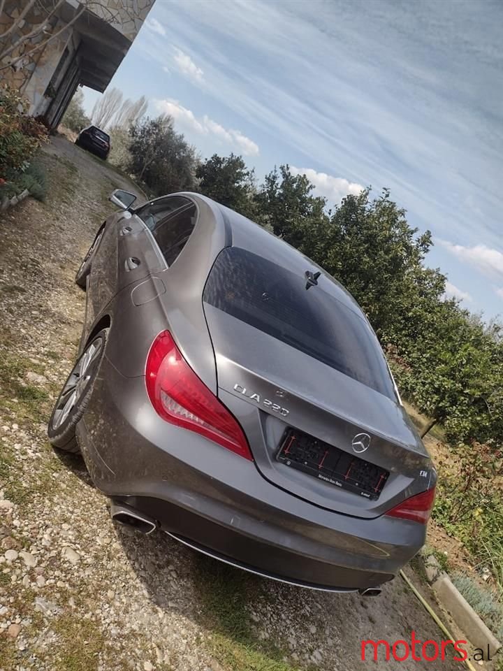 2014' Mercedes-Benz CLA 200 photo #6