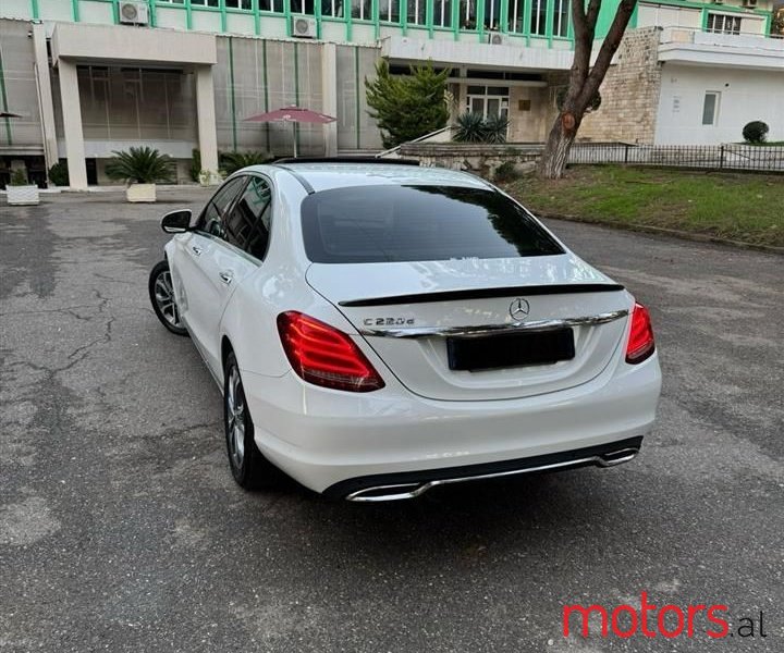 2017' Mercedes-Benz 220 photo #4