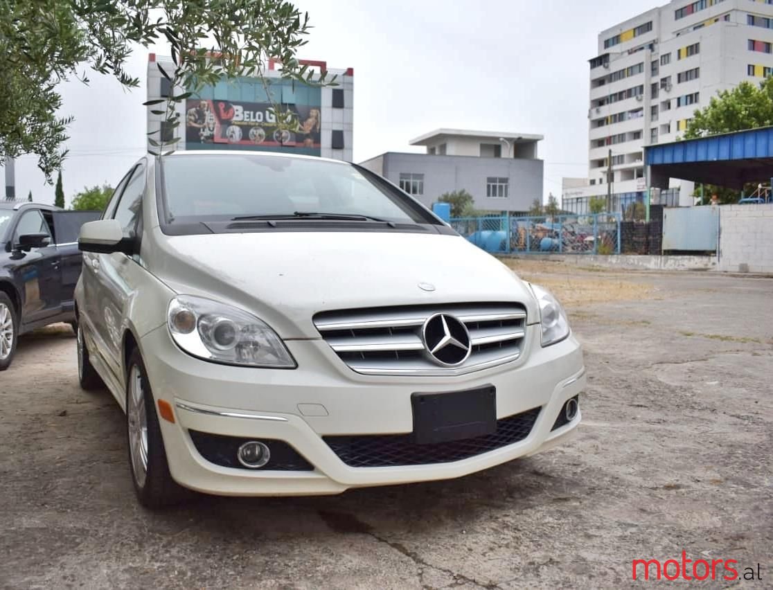 2011' Mercedes-Benz B 200 photo #3