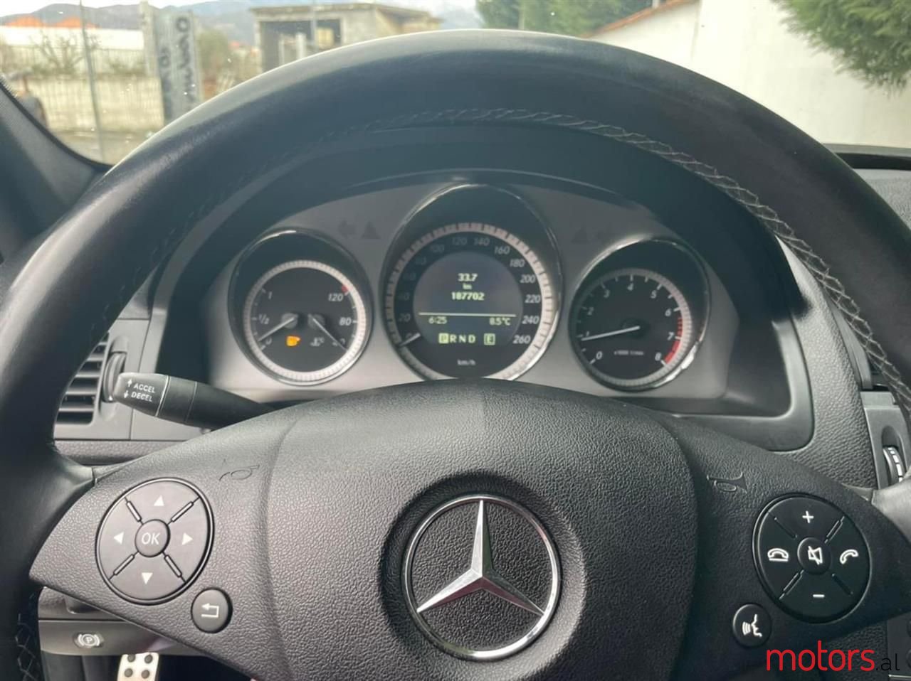 2011' Mercedes-Benz C 250 photo #2