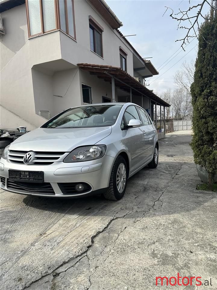 2008' Volkswagen Golf photo #1