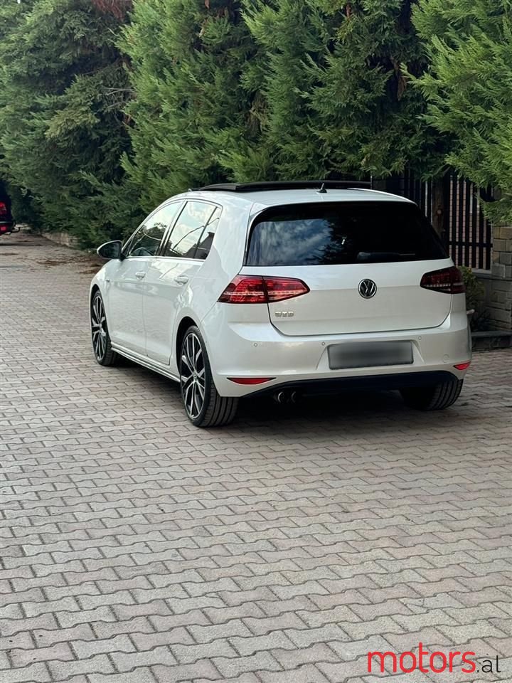 2015' Volkswagen Golf photo #4