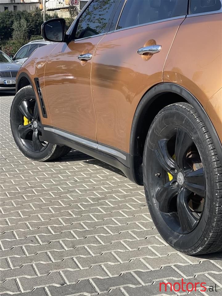 2009' Infiniti FX350 photo #2