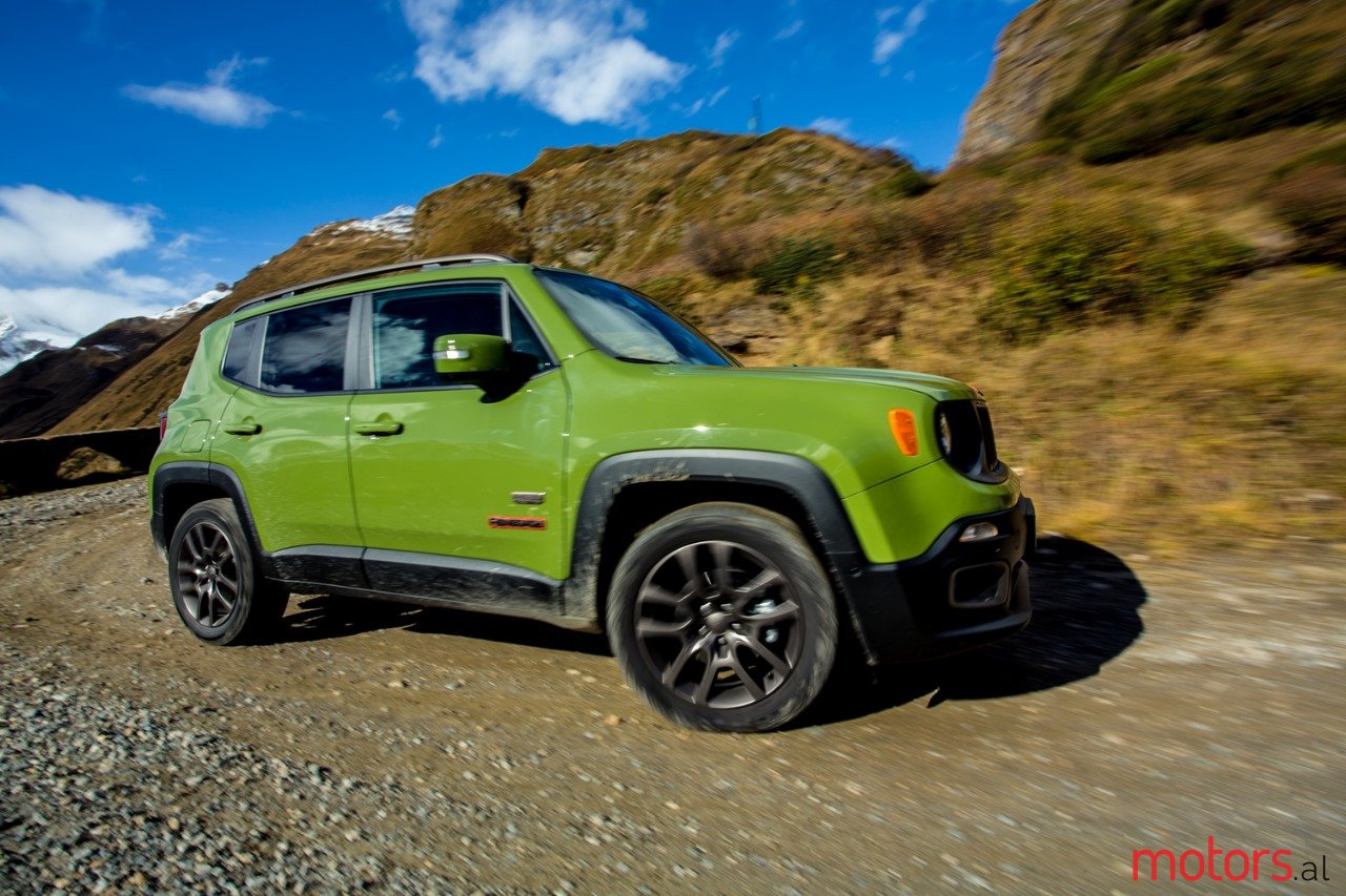 2016' Jeep Renegade photo #4
