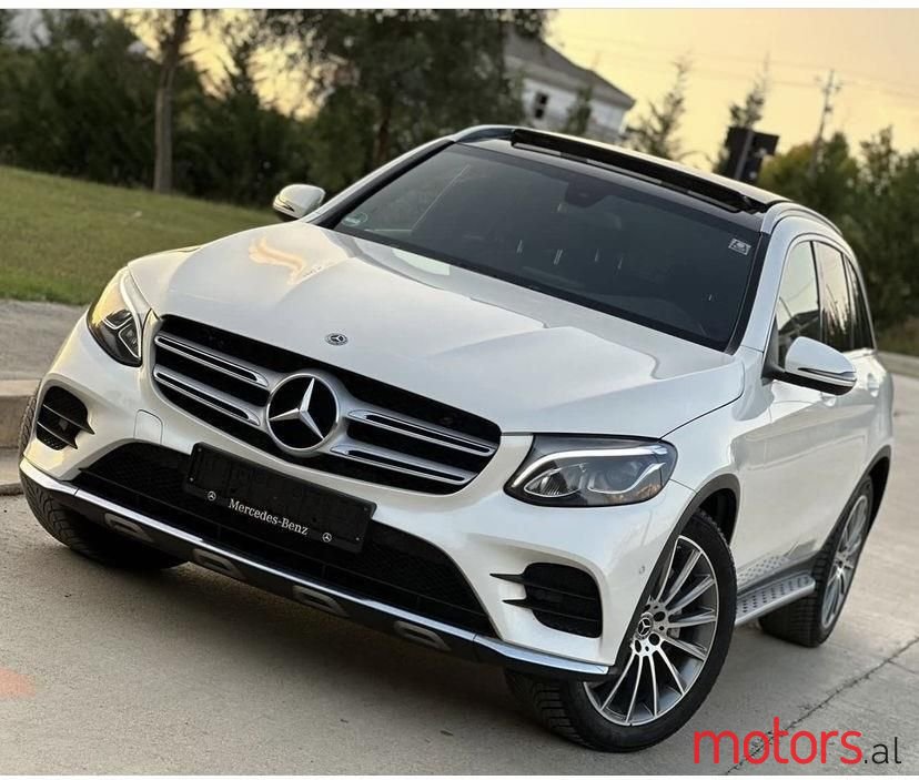2017' Mercedes-Benz GLC 250 photo #1